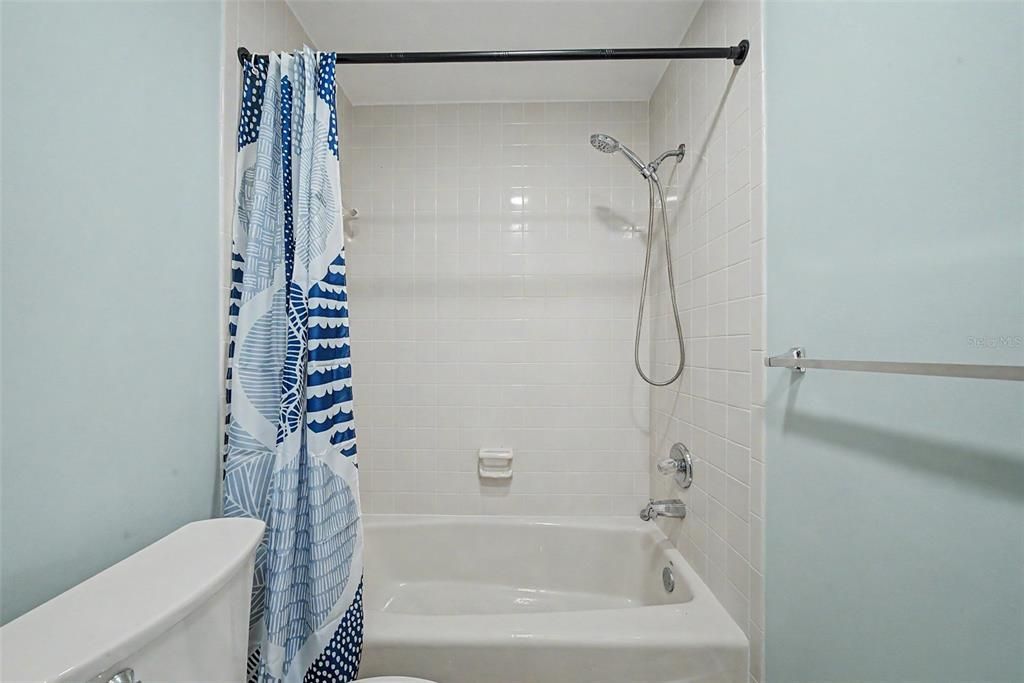 На продажу: $499,999 (5 спален, 3 ванн, 2160 Квадратных фут)