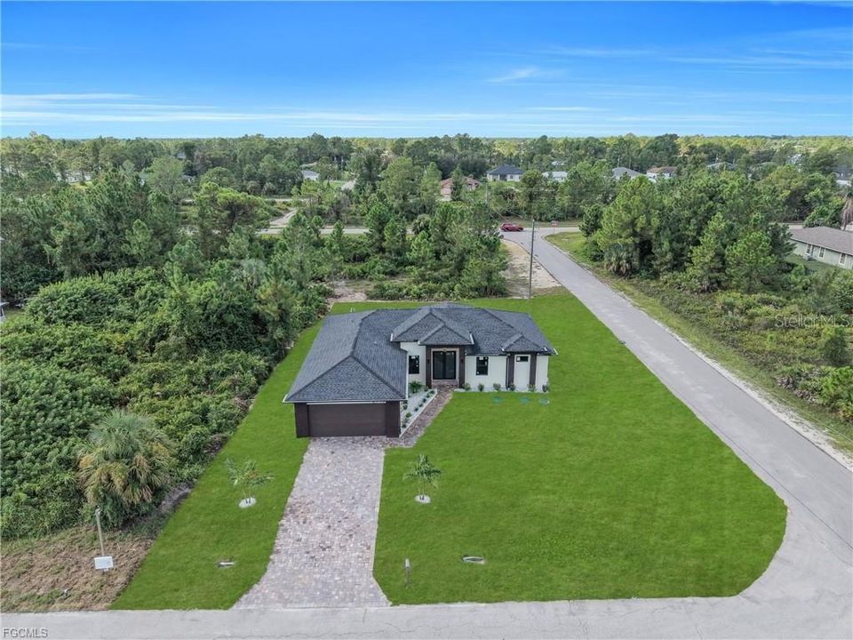 For Sale: $374,900 (4 beds, 3 baths, 1778 Square Feet)