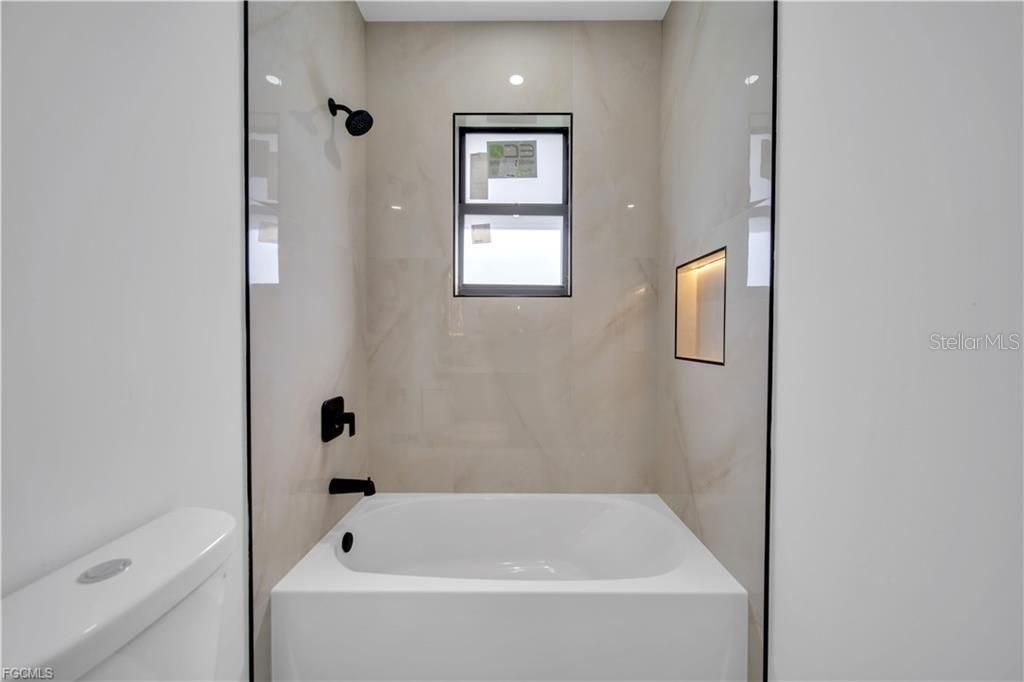 For Sale: $374,900 (4 beds, 3 baths, 1778 Square Feet)