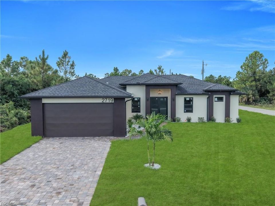 For Sale: $374,900 (4 beds, 3 baths, 1778 Square Feet)