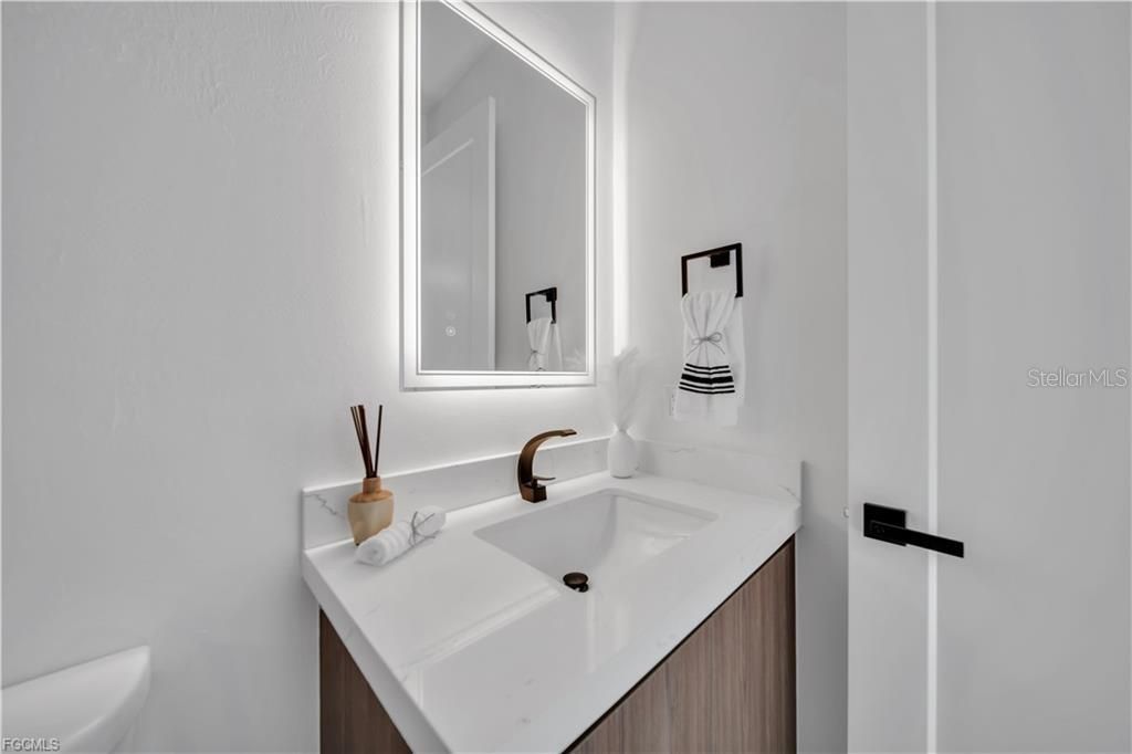 For Sale: $374,900 (4 beds, 3 baths, 1778 Square Feet)