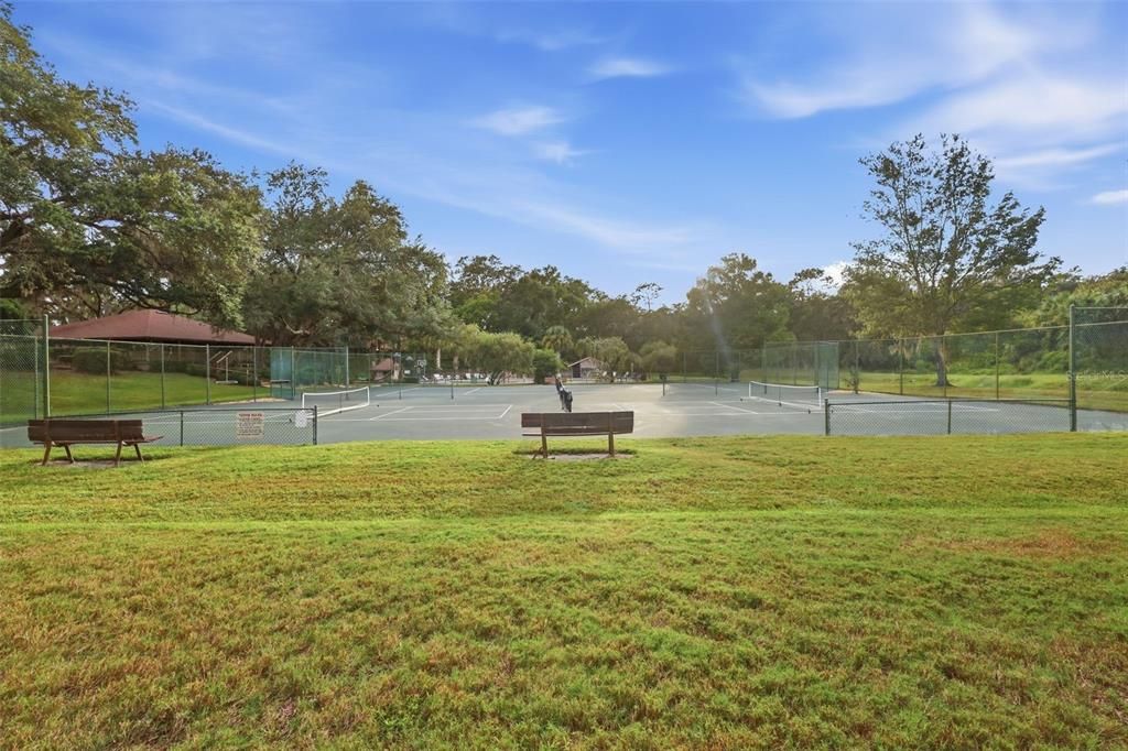 For Sale: $385,000 (4 beds, 3 baths, 2596 Square Feet)
