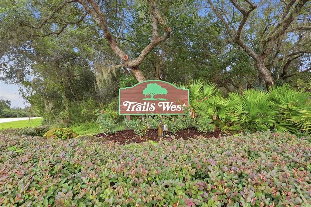 For Sale: $385,000 (4 beds, 3 baths, 2596 Square Feet)