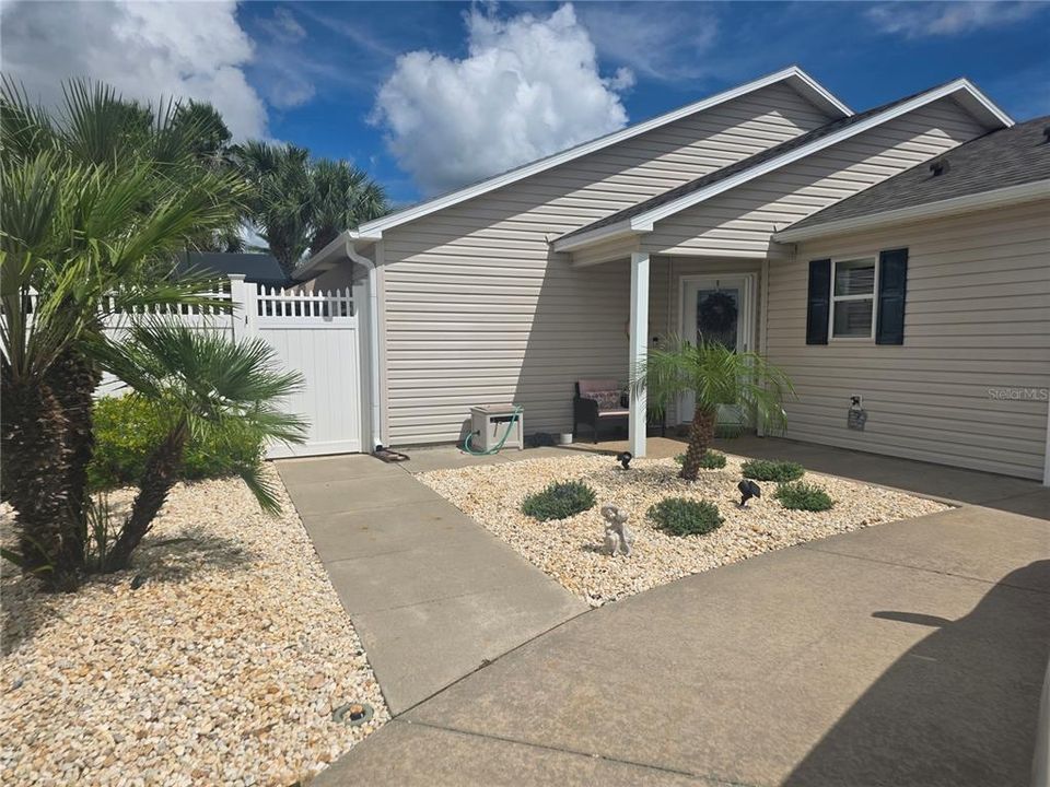 For Sale: $479,900 (3 beds, 2 baths, 1612 Square Feet)