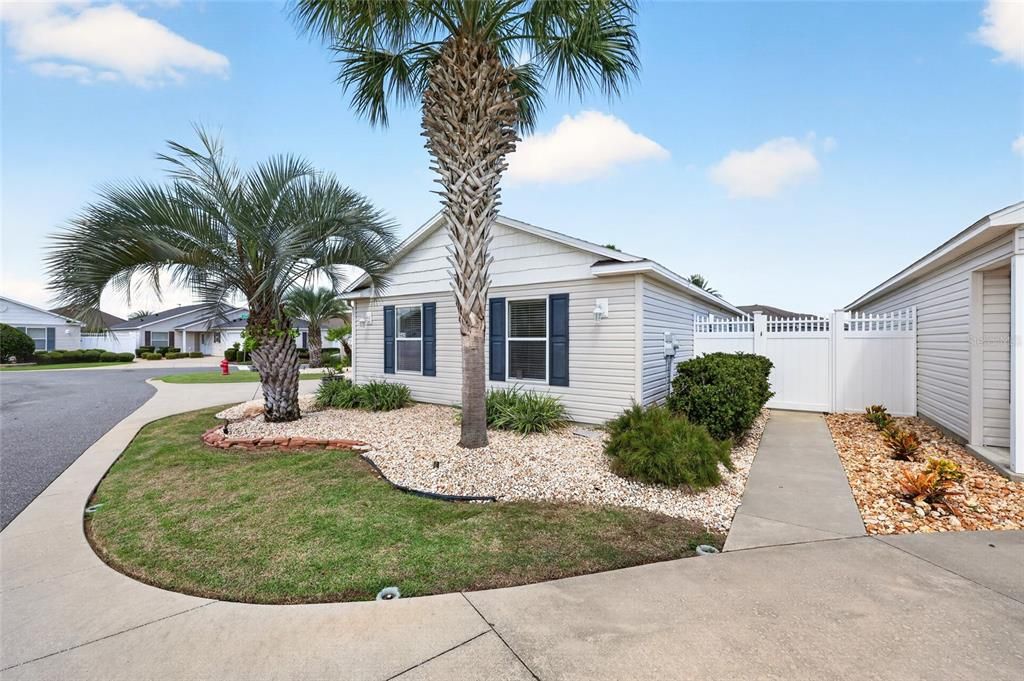 For Sale: $479,900 (3 beds, 2 baths, 1612 Square Feet)
