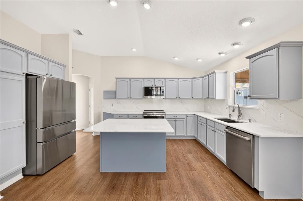 For Sale: $479,900 (3 beds, 2 baths, 1612 Square Feet)