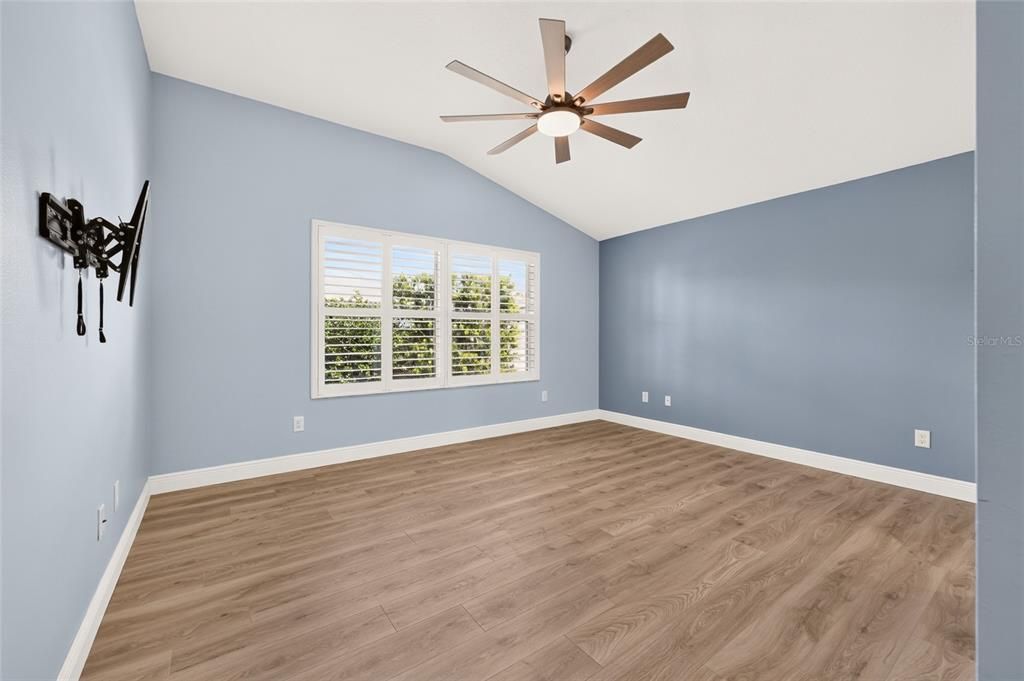 For Sale: $479,900 (3 beds, 2 baths, 1612 Square Feet)