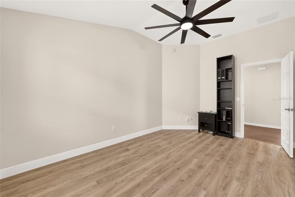 For Sale: $479,900 (3 beds, 2 baths, 1612 Square Feet)