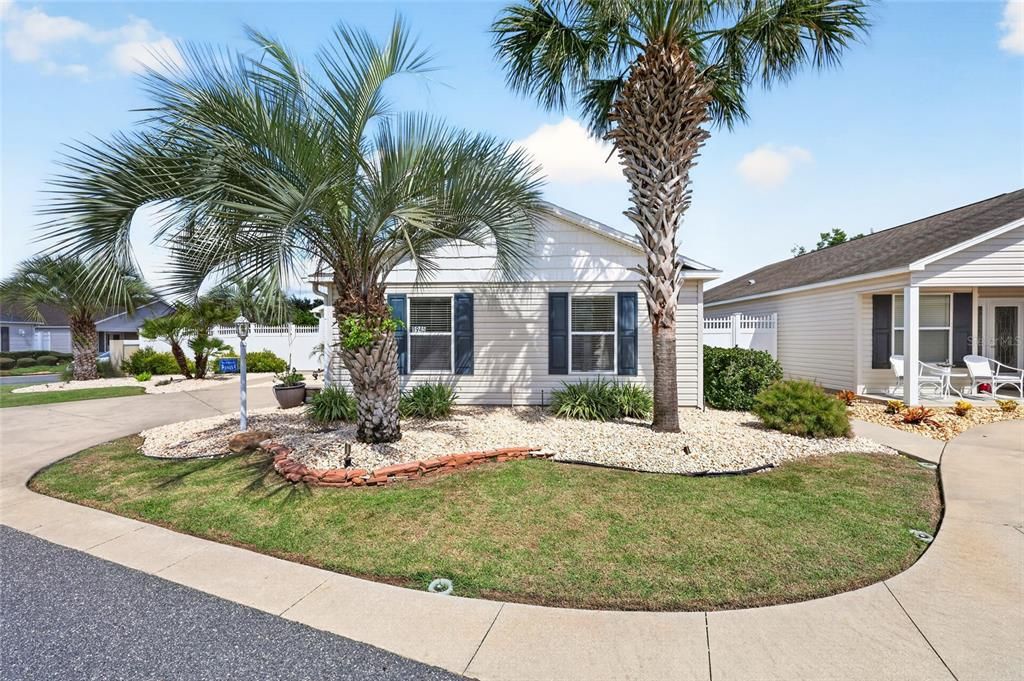 For Sale: $479,900 (3 beds, 2 baths, 1612 Square Feet)