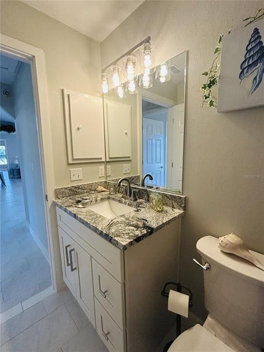 На продажу: $395,000 (4 спален, 2 ванн, 1952 Квадратных фут)