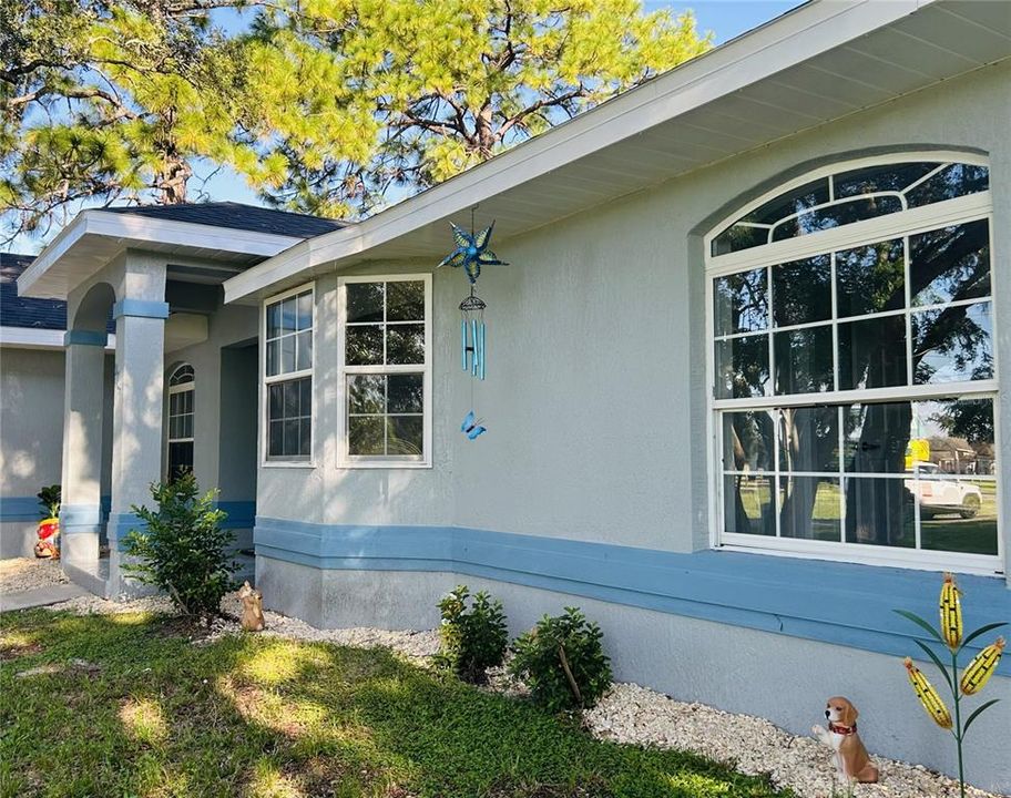 На продажу: $395,000 (4 спален, 2 ванн, 1952 Квадратных фут)