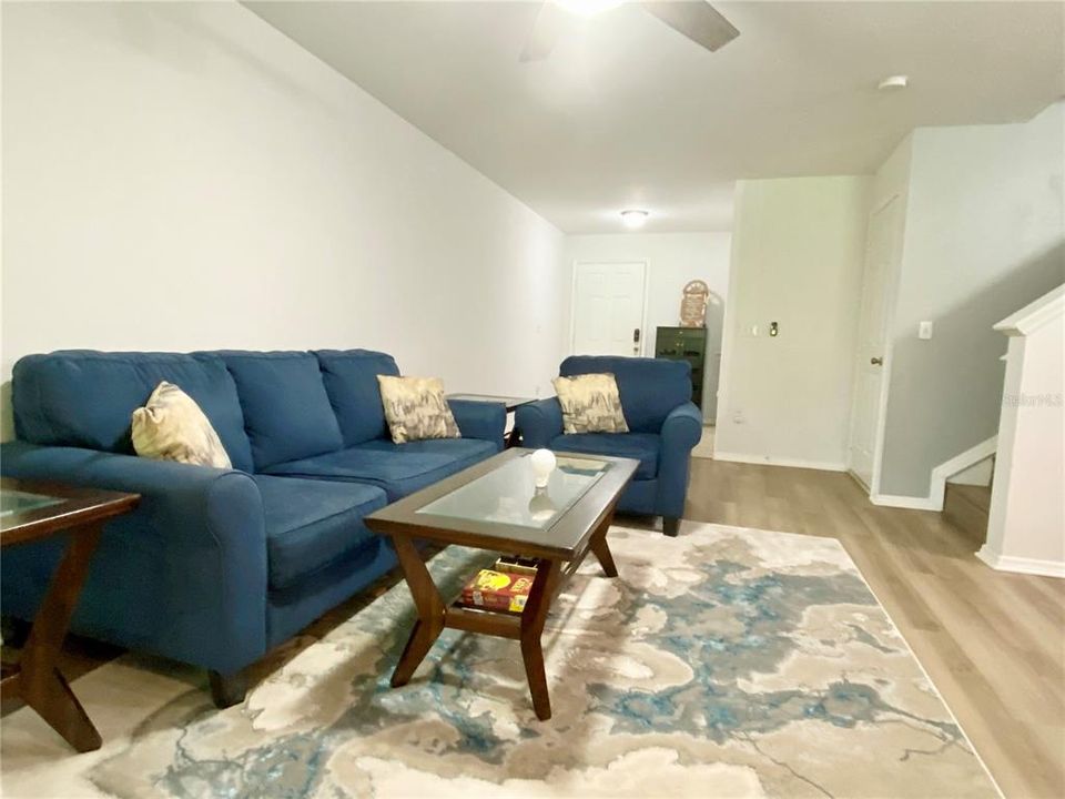 For Rent: $2,100 (3 beds, 2 baths, 1558 Square Feet)