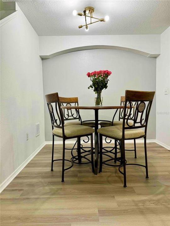 For Rent: $2,100 (3 beds, 2 baths, 1558 Square Feet)