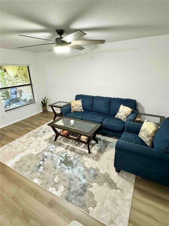 For Rent: $2,100 (3 beds, 2 baths, 1558 Square Feet)