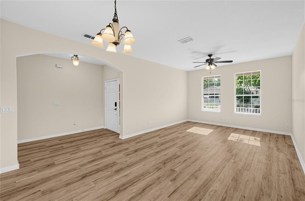 For Sale: $435,000 (4 beds, 3 baths, 2753 Square Feet)
