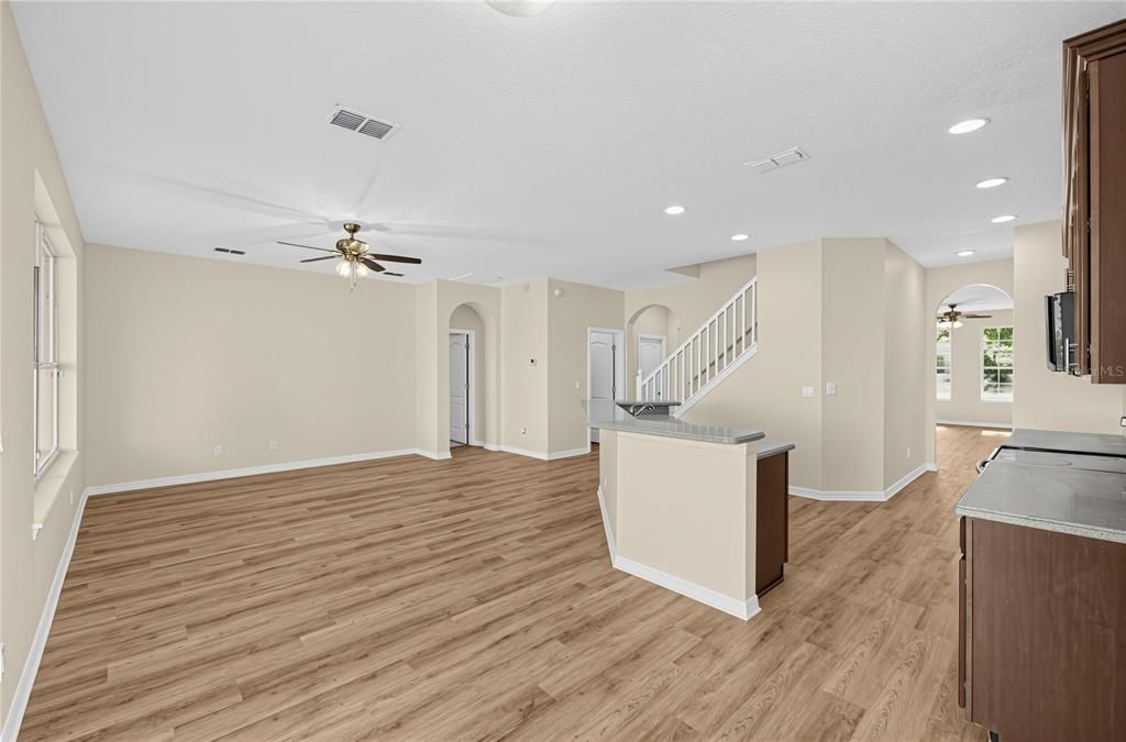 For Sale: $435,000 (4 beds, 3 baths, 2753 Square Feet)