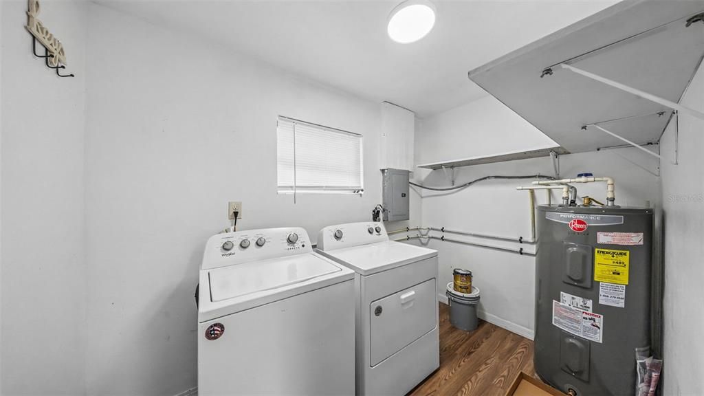 На продажу: $239,000 (3 спален, 2 ванн, 902 Квадратных фут)
