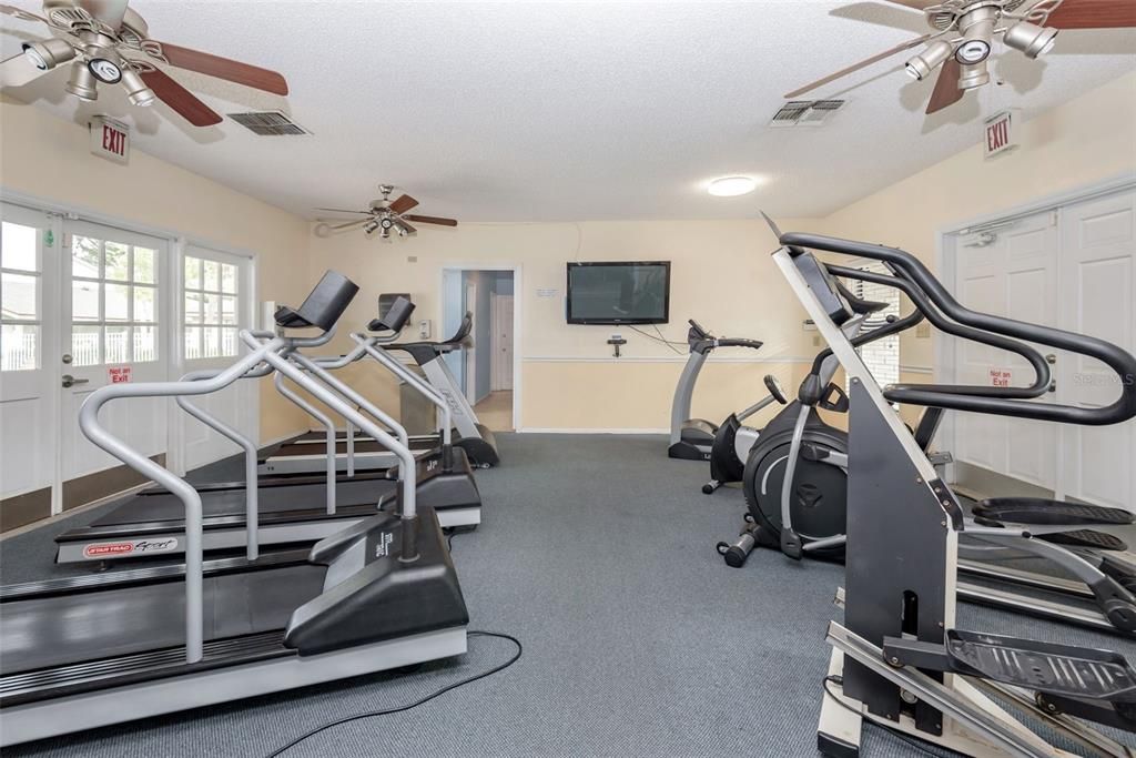 For Sale: $294,900 (2 beds, 2 baths, 890 Square Feet)