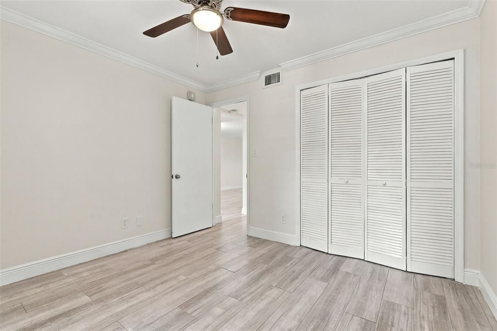 For Sale: $294,900 (2 beds, 2 baths, 890 Square Feet)