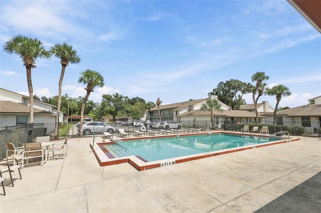 For Sale: $294,900 (2 beds, 2 baths, 890 Square Feet)