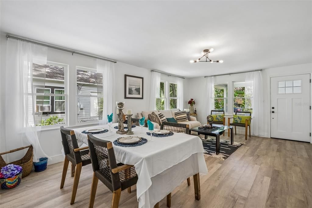 En Venta: $199,900 (2 camas, 1 baños, 1100 Pies cuadrados)