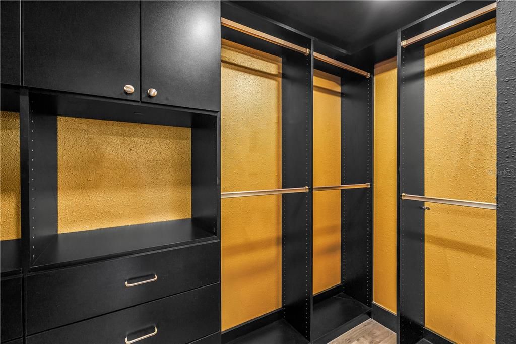 En Venta: $769,000 (3 camas, 3 baños, 2068 Pies cuadrados)