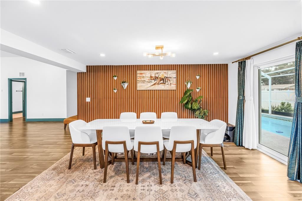 En Venta: $769,000 (3 camas, 3 baños, 2068 Pies cuadrados)