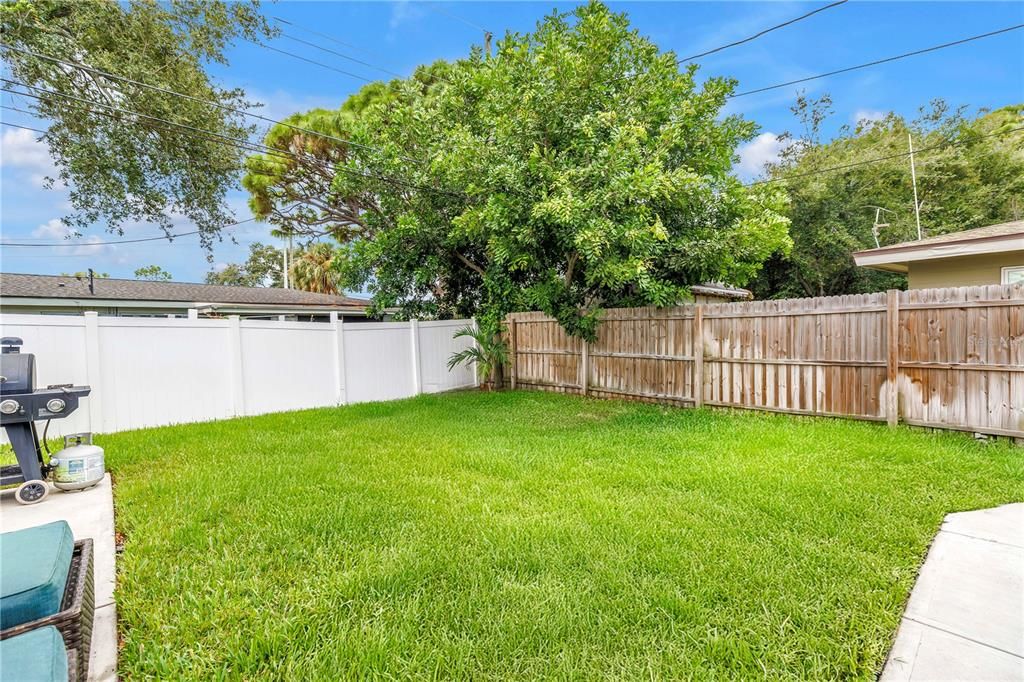En Venta: $769,000 (3 camas, 3 baños, 2068 Pies cuadrados)