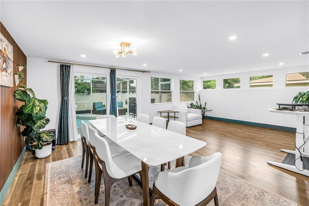 En Venta: $769,000 (3 camas, 3 baños, 2068 Pies cuadrados)
