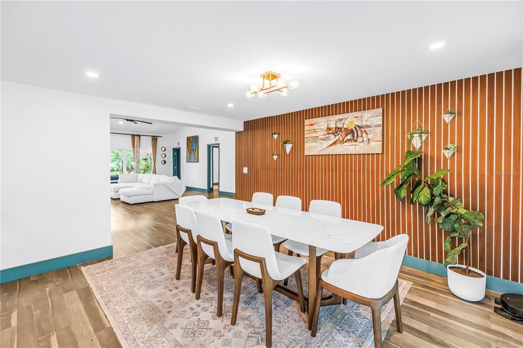En Venta: $769,000 (3 camas, 3 baños, 2068 Pies cuadrados)