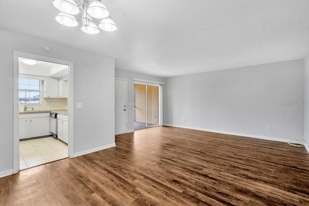 В аренду: $1,275 (1 спален, 1 ванн, 800 Квадратных фут)