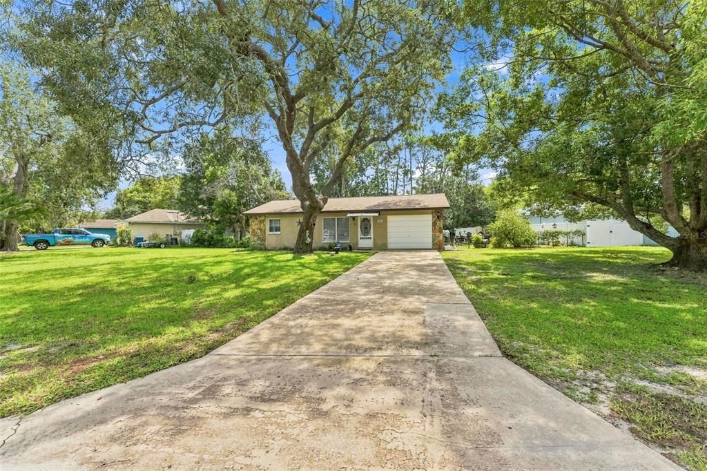 For Sale: $205,000 (2 beds, 2 baths, 750 Square Feet)