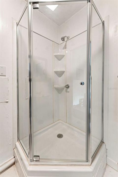 For Sale: $205,000 (2 beds, 2 baths, 750 Square Feet)