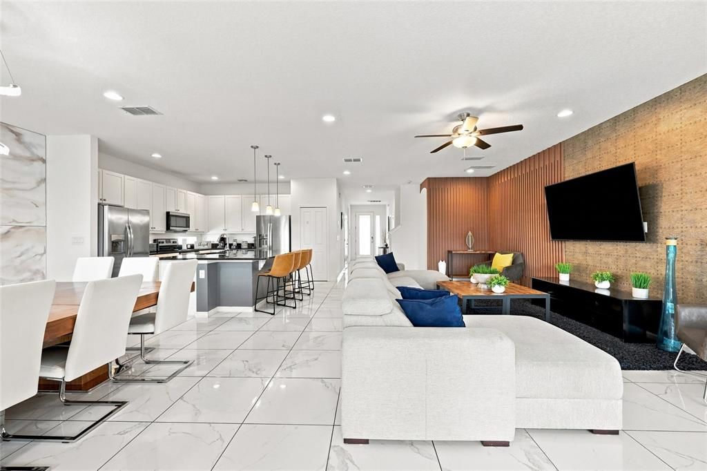 For Sale: $950,000 (9 beds, 9 baths, 4095 Square Feet)