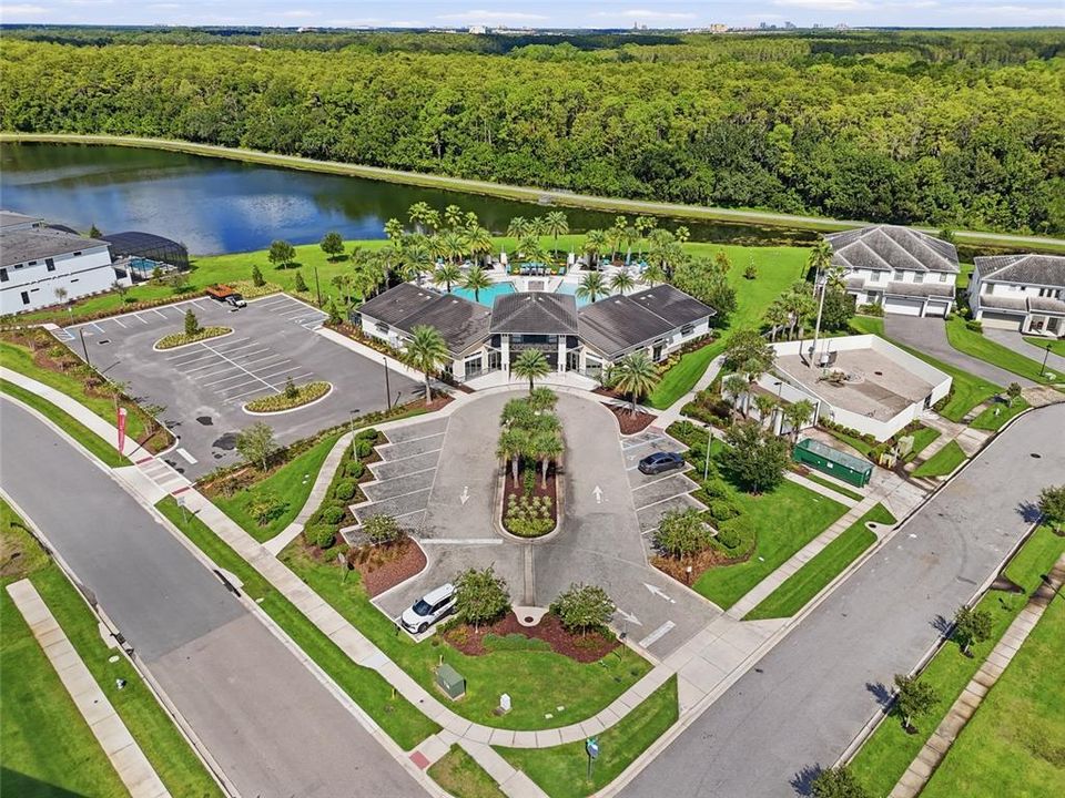 For Sale: $950,000 (9 beds, 9 baths, 4095 Square Feet)