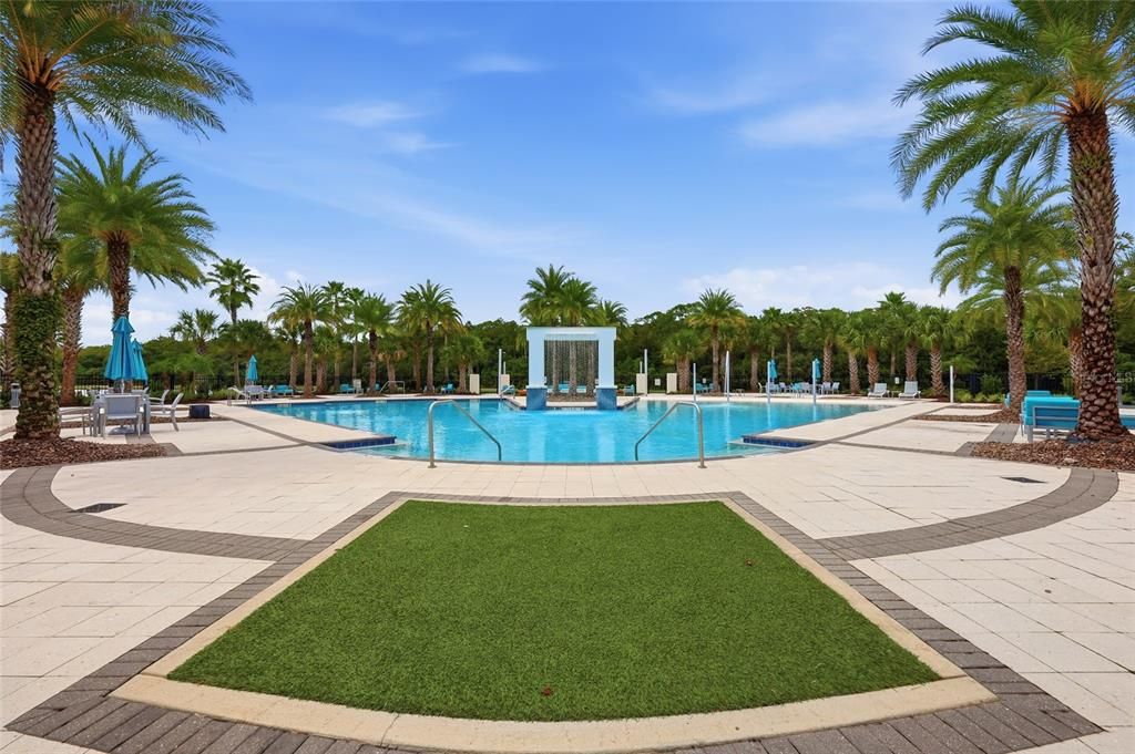 For Sale: $950,000 (9 beds, 9 baths, 4095 Square Feet)