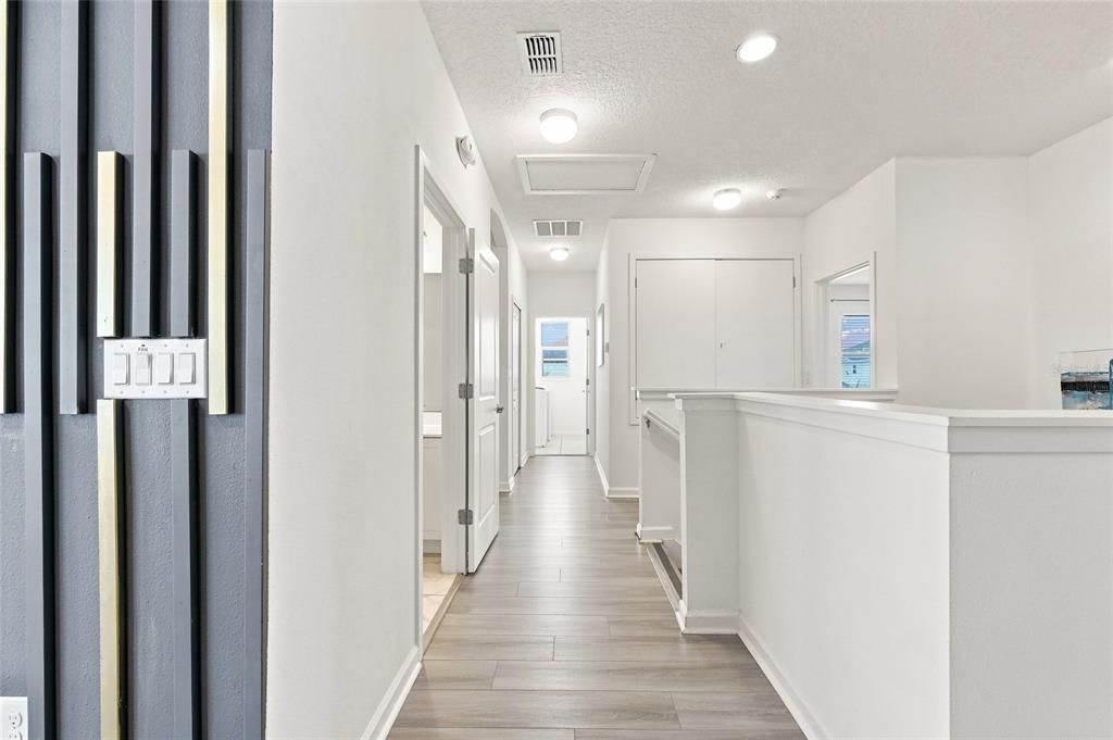 For Sale: $950,000 (9 beds, 9 baths, 4095 Square Feet)