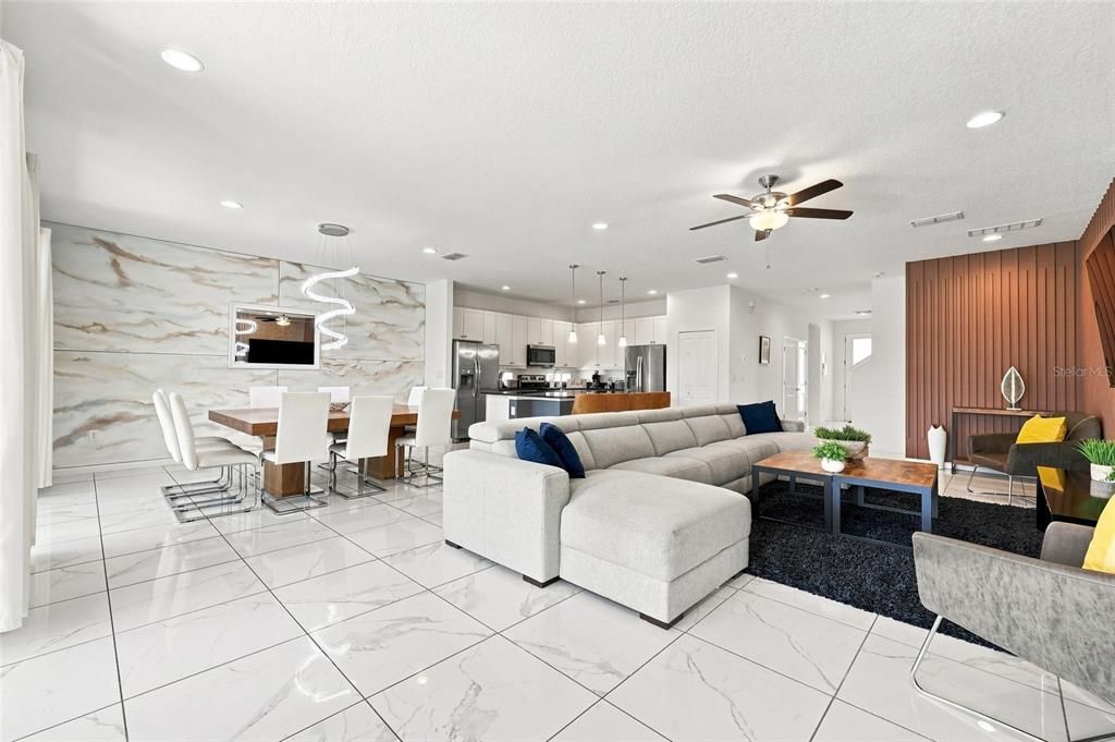 For Sale: $950,000 (9 beds, 9 baths, 4095 Square Feet)