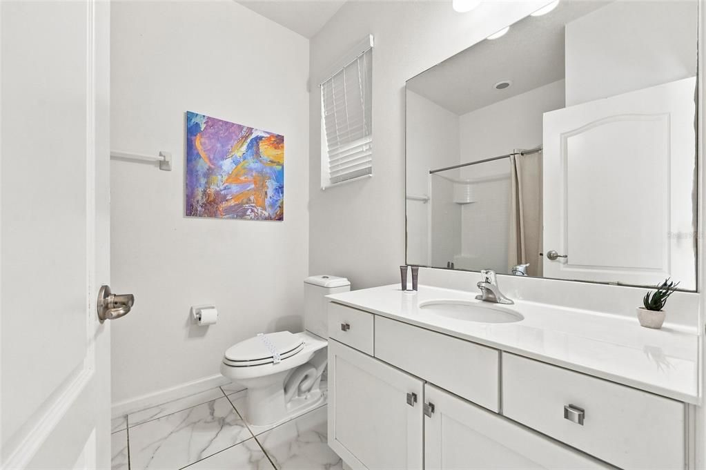 For Sale: $950,000 (9 beds, 9 baths, 4095 Square Feet)