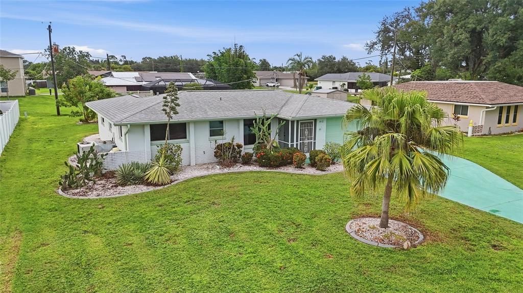 For Sale: $189,000 (2 beds, 2 baths, 1088 Square Feet)