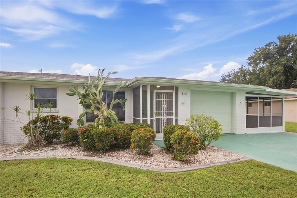 For Sale: $189,000 (2 beds, 2 baths, 1088 Square Feet)