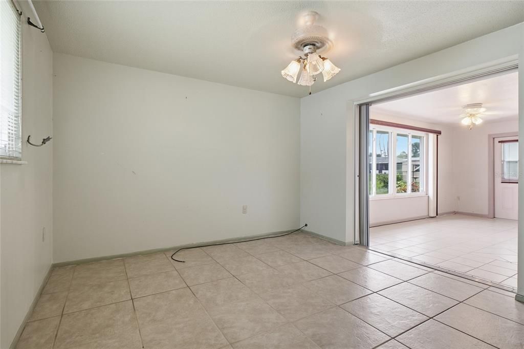 For Sale: $189,000 (2 beds, 2 baths, 1088 Square Feet)