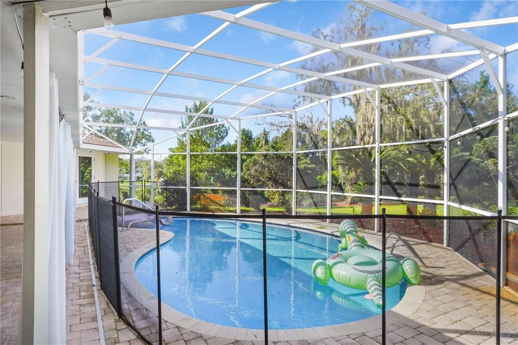 En Venta: $675,000 (3 camas, 2 baños, 2396 Pies cuadrados)