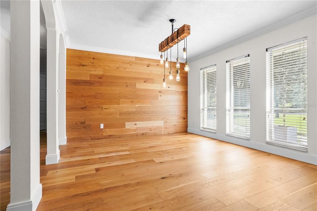 En Venta: $675,000 (3 camas, 2 baños, 2396 Pies cuadrados)