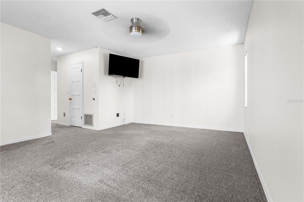 En Venta: $675,000 (3 camas, 2 baños, 2396 Pies cuadrados)