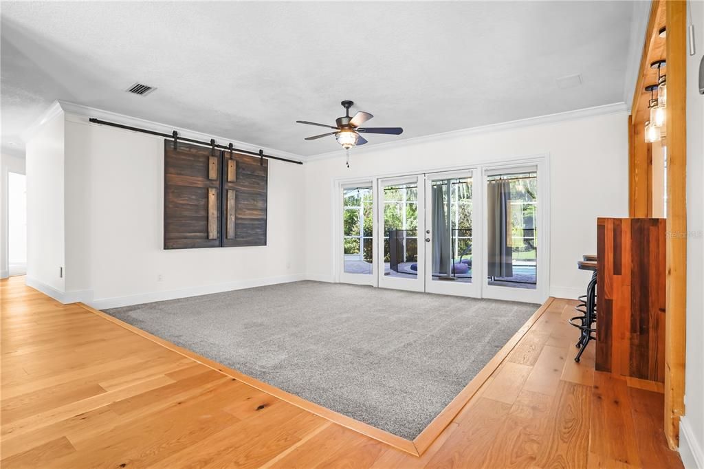 En Venta: $675,000 (3 camas, 2 baños, 2396 Pies cuadrados)