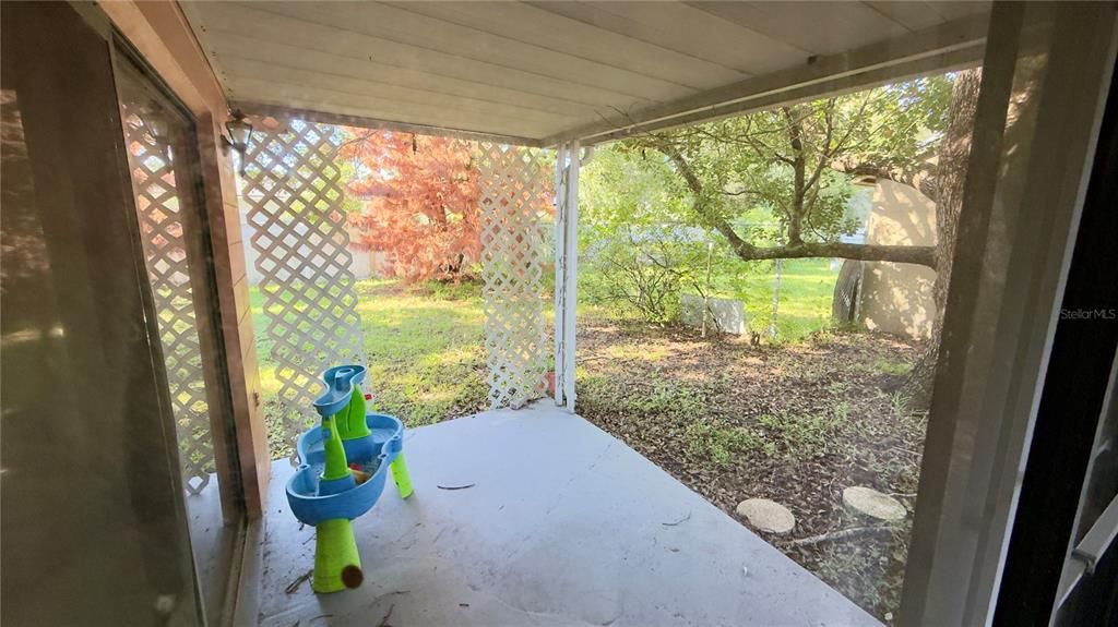 For Rent: $1,700 (2 beds, 1 baths, 919 Square Feet)