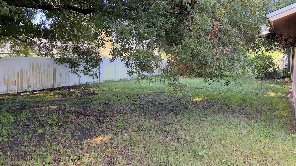 For Rent: $1,700 (2 beds, 1 baths, 919 Square Feet)