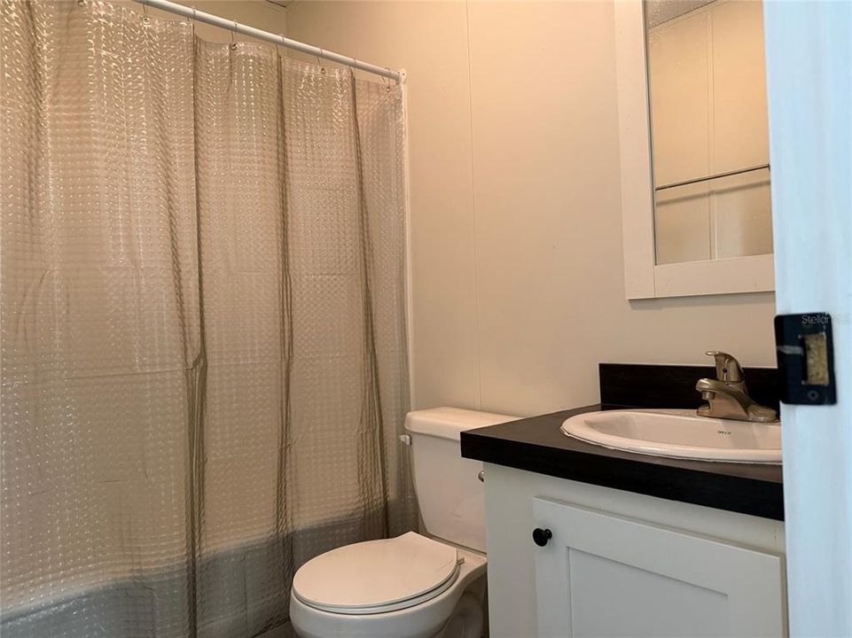 For Sale: $99,900 (2 beds, 2 baths, 900 Square Feet)