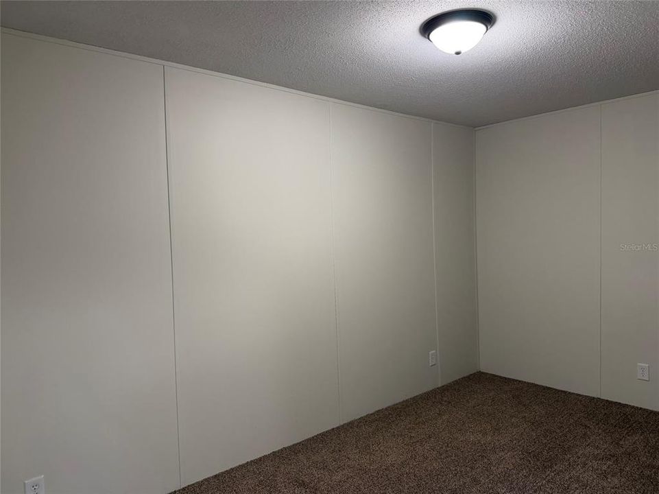 For Sale: $99,900 (2 beds, 2 baths, 900 Square Feet)